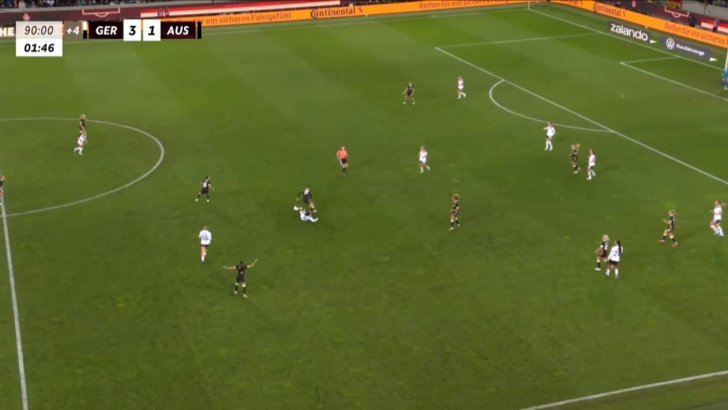 Germany Women 3-2 Australia Women — Holly McNamara 90'
