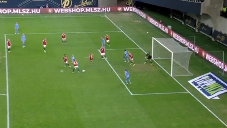 Hungary Women 0-8 Netherlands Women — Lineth Beerensteyn 90'