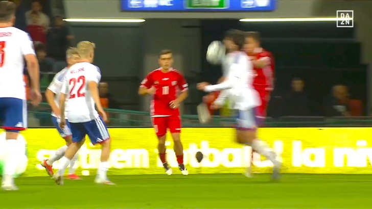 Moldova 0-1 Faroe Islands — Viljormur Davidsen Penalty 27'